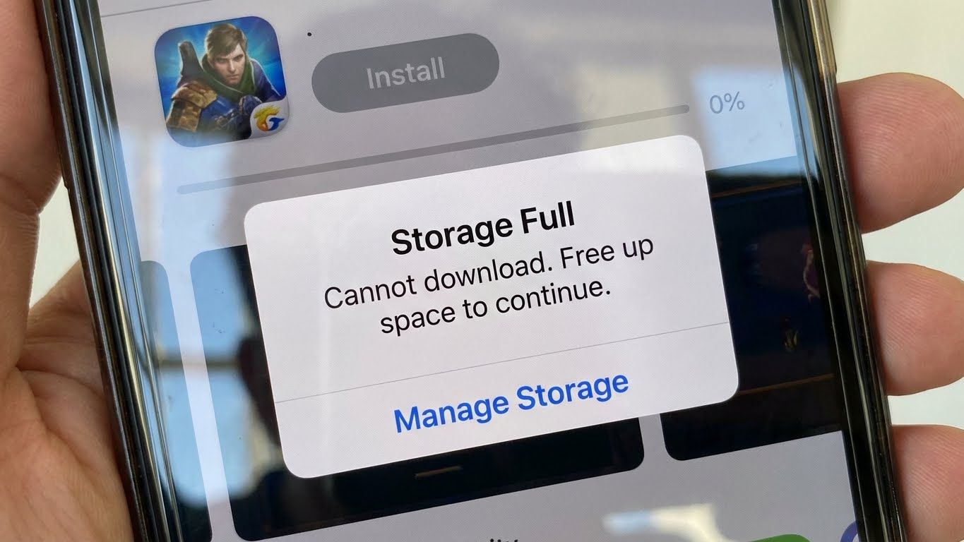 Notification of insufficient storage space on phone when user tries to download or update heavy mobile games